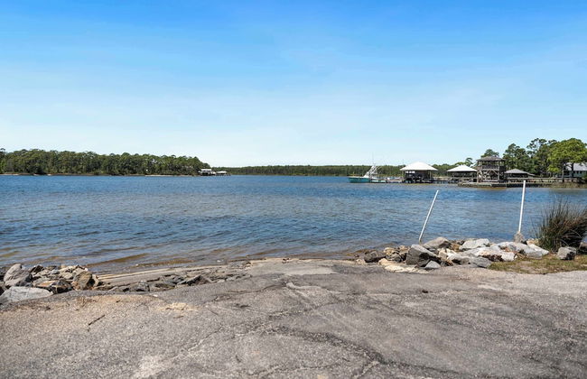 Secluded Waterfront Retreat for 23 Dock, Pets OK - Foto 43