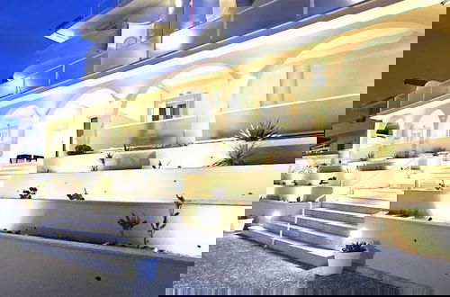 Foto 1 - BLOOM