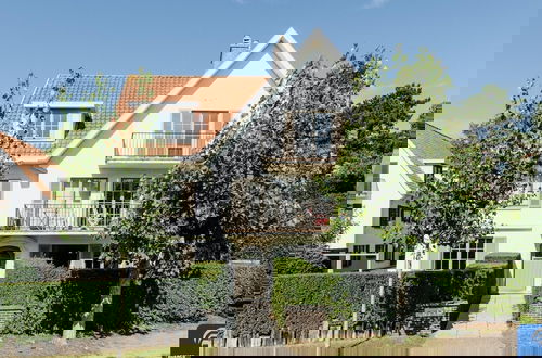 Foto 1 - Apartment in De Haan With Terrace and Garden
