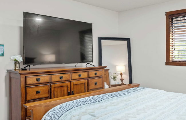 The Bear's Den by Avantstay Prime Location, Renovated w/ Movie & Game Room - Foto 22