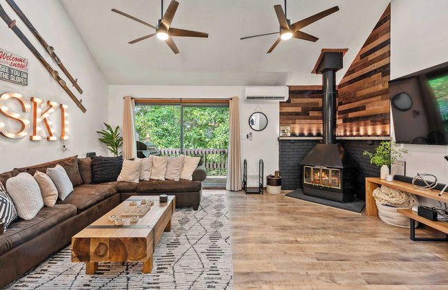 The Bear's Den by Avantstay Prime Location, Renovated w/ Movie & Game Room - Foto 9