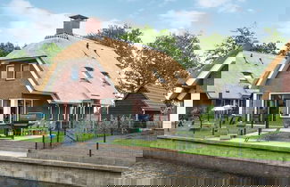 Foto 1 - Villa in Friesland With Waterfront Jetty