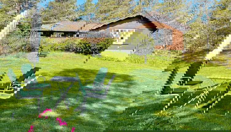 Foto 1 - 5 Person Holiday Home in Gunnebo