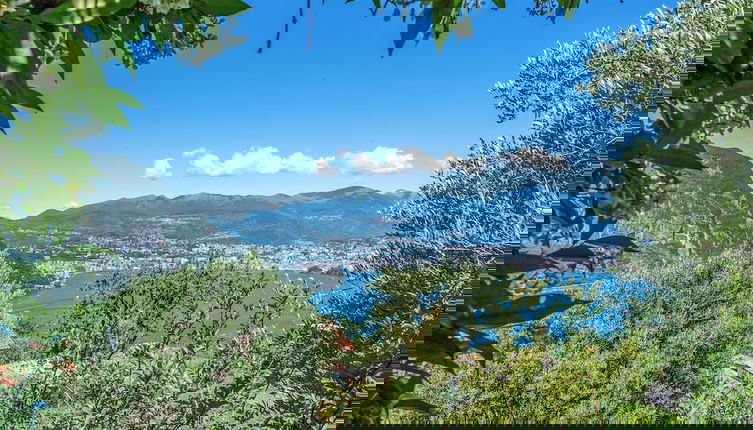 Foto 1 - Romantic Lake View With Garden