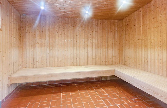 6 Person Holiday Home on a Holiday Park in Gilleleje - Foto 10