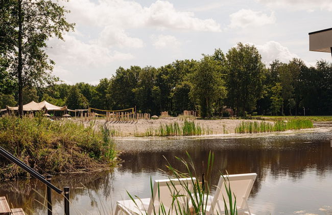 Modern Lodge on the Water in a Holiday Park - Photo 26