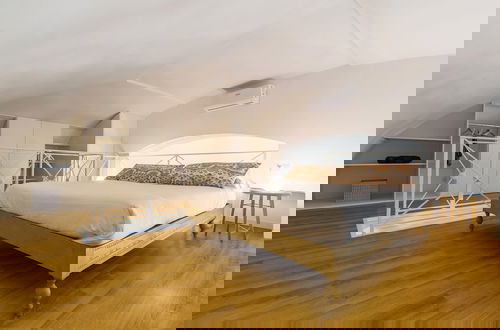 Photo 7 - Design Apartment at Spaccanapoli