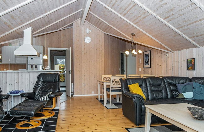8 Person Holiday Home in Ansager - Foto 7