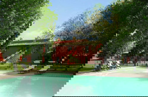 Foto 1 - Apartment With Swimming Pool