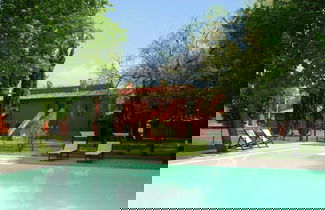 Foto 1 - Apartment With Swimming Pool