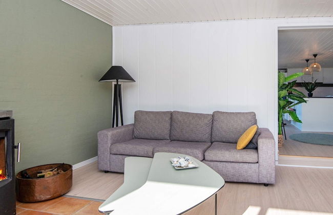 6 Person Holiday Home in Logstor - Foto 8
