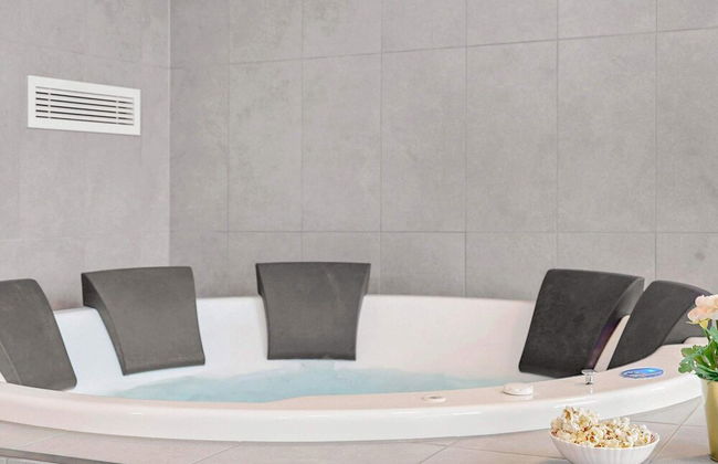 Luxury Retreat With Pool - By Traum Ferienwohnungen - Photo 17