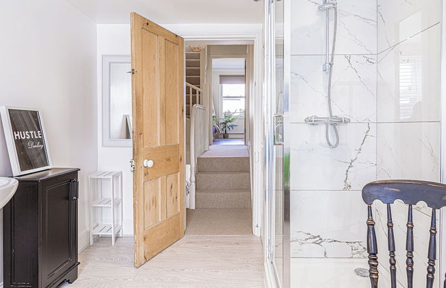 Stunning Townhouse with Large Garden - Foto 42