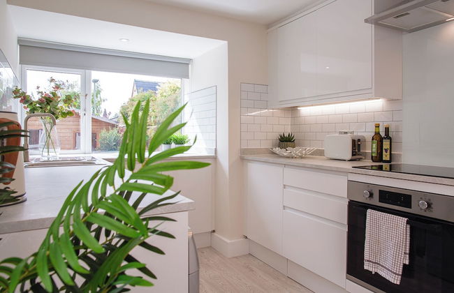 Stunning Townhouse with Large Garden - Foto 20