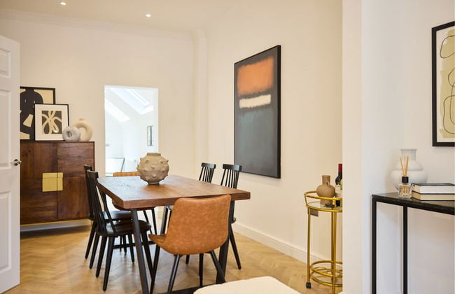 The Shepherd s Bush Wonder - Trendy 4bdr Home With Garden Terrace - Foto 3