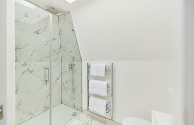 The Shepherd s Bush Wonder - Trendy 4bdr Home With Garden Terrace - Foto 30