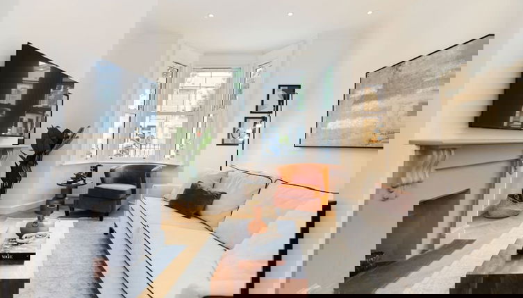 Foto 1 - The Shepherd s Bush Wonder - Trendy 4bdr Home With Garden Terrace