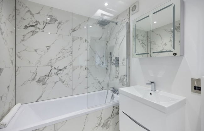 The Shepherd s Bush Wonder - Trendy 4bdr Home With Garden Terrace - Foto 8