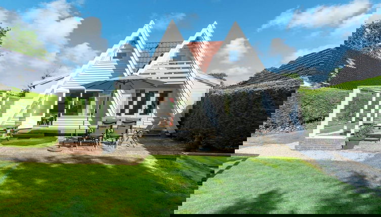Foto 1 - Home With Beautiful Lawn
