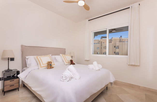 2 Bedroom, 2 Bathroom Penthouse Apartment - Photo 5