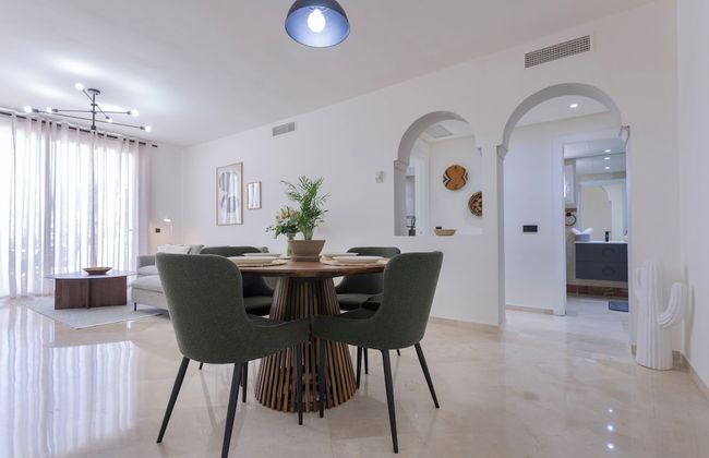 2 Bedroom, 2 Bathroom Penthouse Apartment - Photo 13