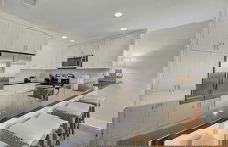 Foto 3 - 417 Seascape by Avantstay Beachfront Condo w/ Communal Pool Access
