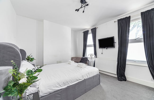Spacious & Chic 3bed House in London - Foto 6