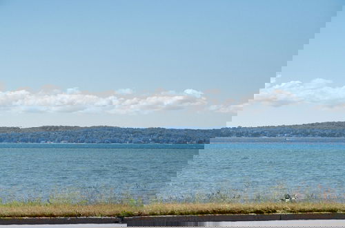 Foto 38 - Kasa Gold Coast Inn Traverse City