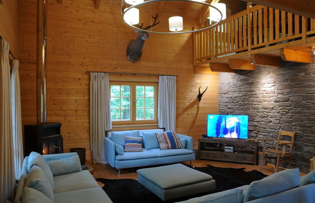 Spacious Chalet Located at Bomal with Hot Tub & Garden Parlour - Foto 11