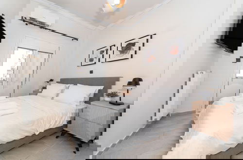 Foto 8 - Modern Apartment in Thiseio with Balcony