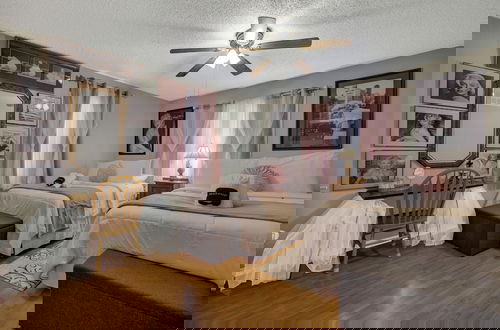Foto 4 - Marilyn House Iconic Charm 3 Mins to Downtown!