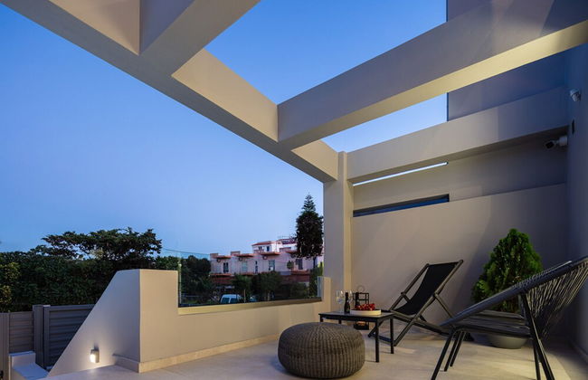 Akonizia Luxury House - With Private Swimming Pool - Photo 11