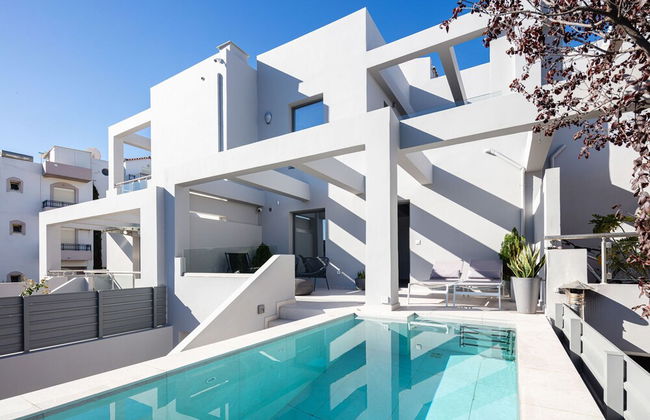 Akonizia Luxury House - With Private Swimming Pool - Photo 4