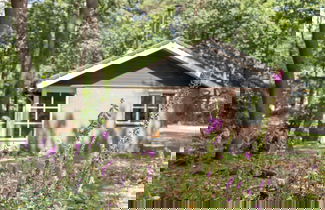 Foto 1 - Bungalow in Park De Peel - Car-free Retreat