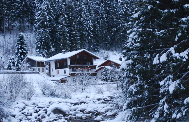 Spacious Holiday Home in Mayrhofen With hot tub - Foto 34