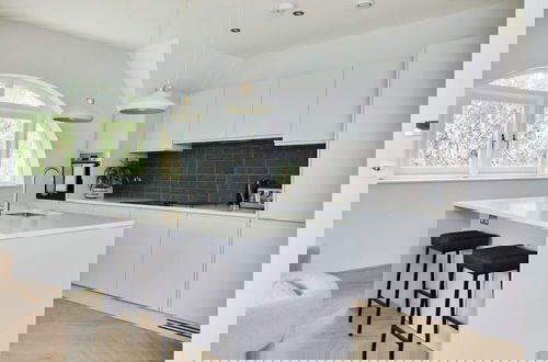 Foto 4 - The Woodborough Place - Beckoning 2bdr Flat With Balcony