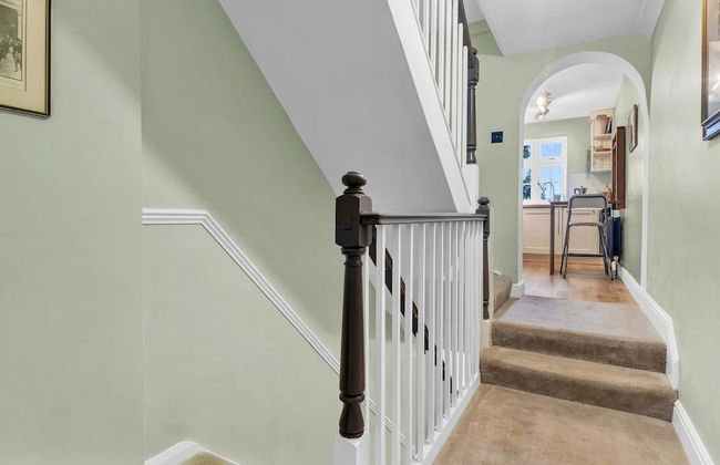 Charming Reigate Cottage Retreat - Foto 28