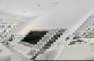 Foto 2 - WelHome - Greenery Apt for Modern Studio in Production City
