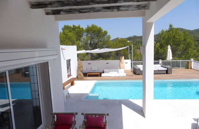 Villa in Cala Tarida With Private Pool & Sea View - Foto 31