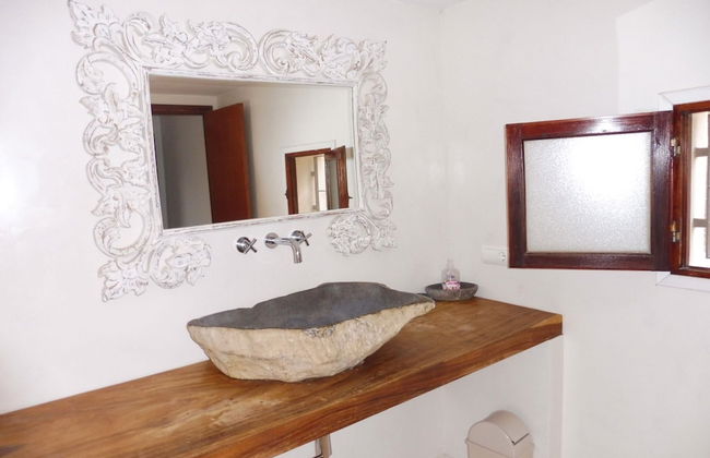 Villa in Cala Tarida With Private Pool & Sea View - Foto 22