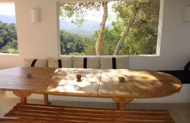 Villa in Cala Tarida With Private Pool & Sea View - Foto 13