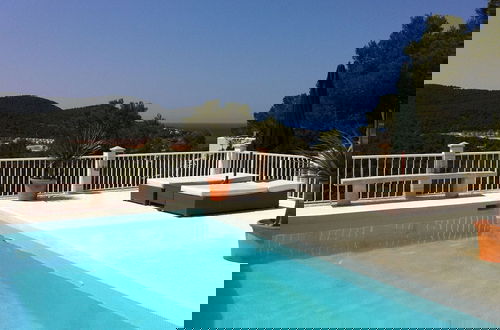 Foto 23 - Villa in Cala Tarida With Private Pool & Sea View