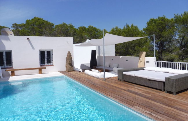 Villa in Cala Tarida With Private Pool & Sea View - Foto 25