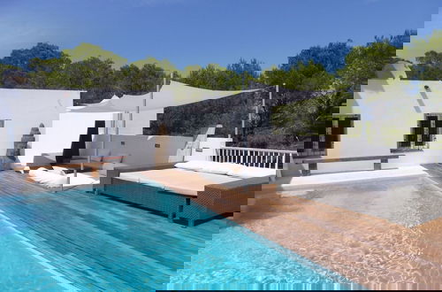 Foto 25 - Villa in Cala Tarida With Private Pool & Sea View