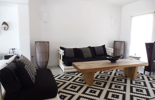 Villa in Cala Tarida With Private Pool & Sea View - Foto 12
