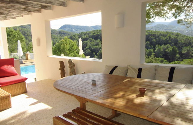 Villa in Cala Tarida With Private Pool & Sea View - Foto 14