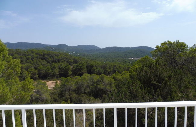 Villa in Cala Tarida With Private Pool & Sea View - Foto 36