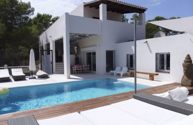 Villa in Cala Tarida With Private Pool & Sea View - Foto 30