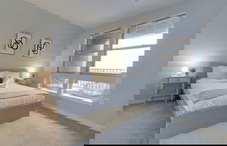 Photo 2 - Stylish One-Bedroom Apt in Alexandria