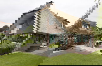 Photo 1 - Stylish Thatched Villa with 2 Bathrooms near Giethoorn